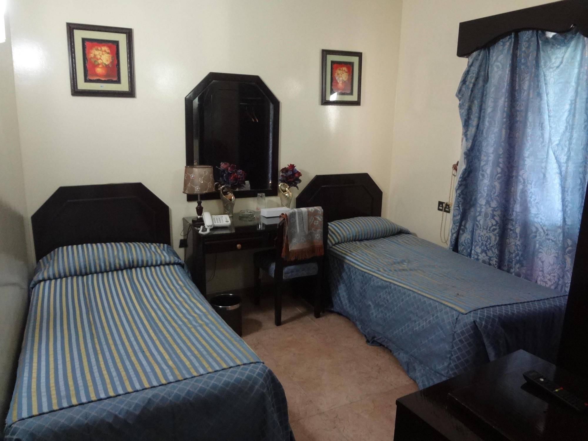 Marina Hotel Mutrah Екстериор снимка